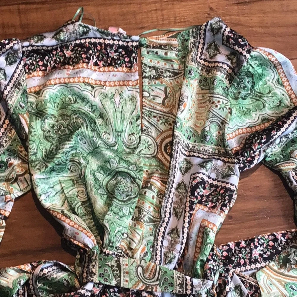 Luxxel green floral